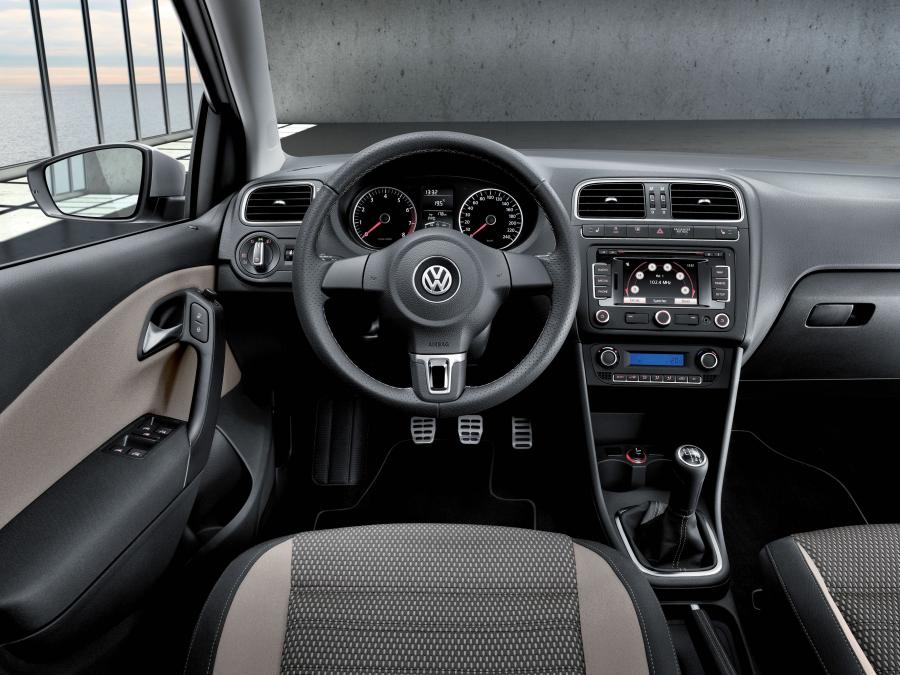  Volkswagen CrossPolo 2010 года  (фото 4 из 20)